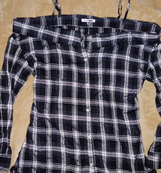 3 for $10! NWT Fashion Nova off-shoulder top with straps - Picture 1 of 5